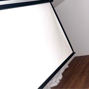 Portable Pull-Down Projector Screen - White Surface, Black Trim